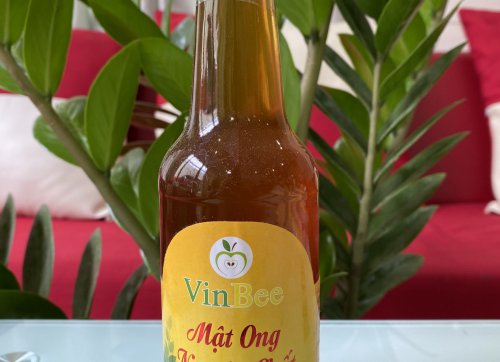 Mật ong nguyên chất VinBee chai 300ml